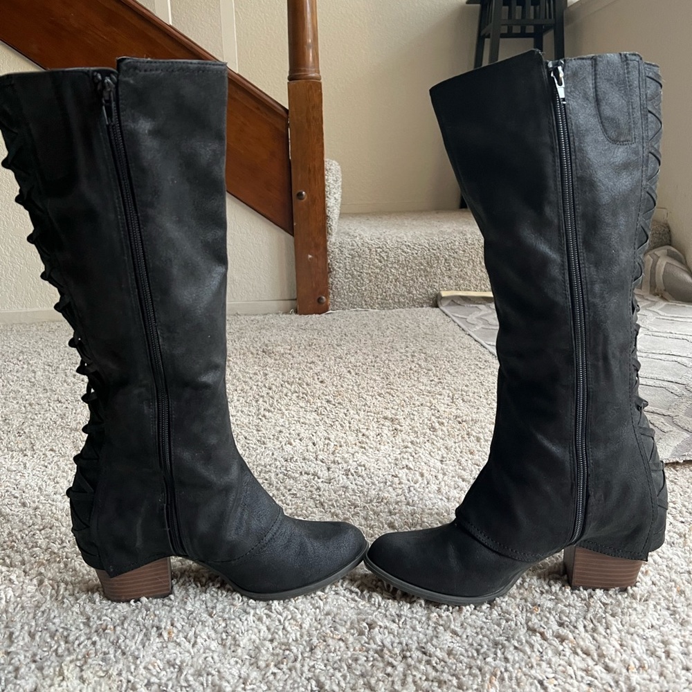 Zip up faux leather boots